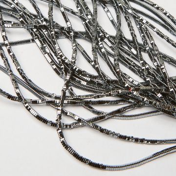 Hematyt trójkąt gładki natural 3x1mm