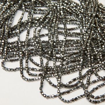 Hematyt kostka fasetowana sharp cut natural 2,5mm