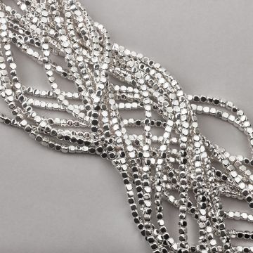 Hematyt kostka zaokrąglona light silver 4x4mm