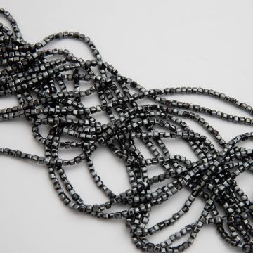 Hematyt kostka fasetowana sharp cut natural 2,5mm