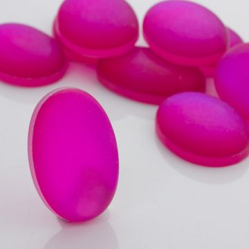 Kaboszon ze szkła kryształowego owal fuksja 35x25mm