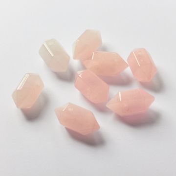 Kryształ górski różowy zawieszka grot 30mm