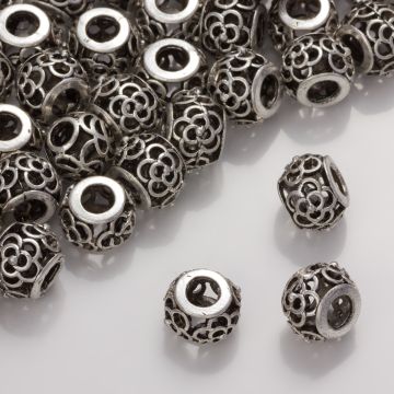 Koralik z wyciętym kwiatkiem 12mm