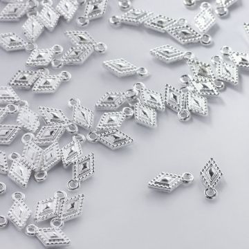 Metalowa zawieszka romb ozdobny 13mm