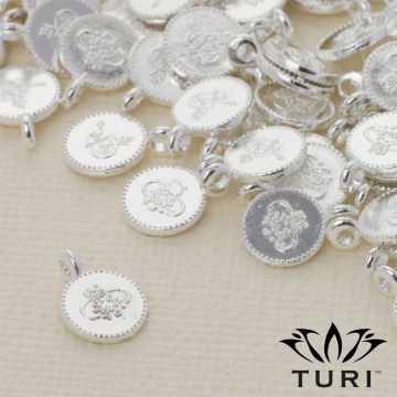 Zawieszka moneta z wzorkiem w srebrnym kolorze 7.5mm