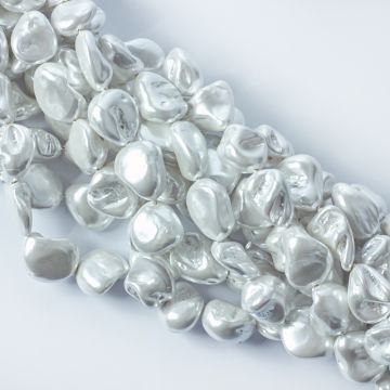 Perły seashell nugget 25x10mm srebrne