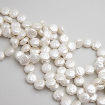 Perły ceramiczne krążki nieregularne białe 12mm