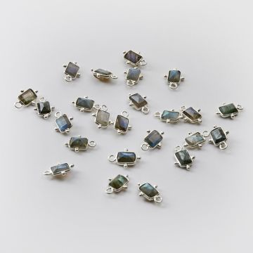 Srebrna zawieszka labradoryt w srebrnym okuciu AG925 7x5mm