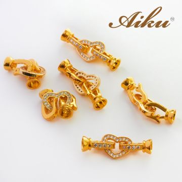 Zapięcie do pereł z cyrkoniami serce złocone 31mm