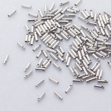 Końcówki do sznurków i rzemieni ze stali chirurgicznej w kolorze srebrnym 1,5mm