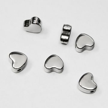 Koralik serce ze stali chirurgicznej w kolorze srebrnym 8x9mm