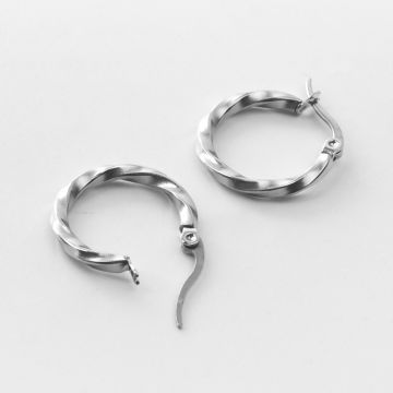 Kolczyki koła skręcane ze stali chirurgicznej w kolorze srebrnym 19mm