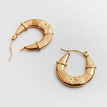 Kolczyki ze stali chirurgicznej ozdobne kółko z krzyżem w kolorze złotym 23mm PVD