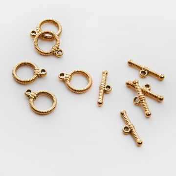 Zapięcie toggle ze stali chirurgicznej w prążki w kolorze złotym 12mm PVD