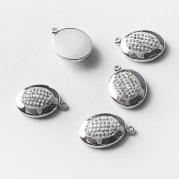 Zawieszka ze stali chirurgicznej owal wysadzany cyrkoniami w kolorze srebrnym 17mm