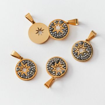 Zawieszka ze stali chirurgicznej róża wiatrów wysadzana cyrkoniami w kolorze złotym 14mm PVD