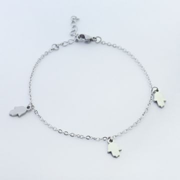 Bransoletka ze stali chirurgicznej z trzema zawieszkami ręka Fatimy w kolorze srebrnym 19,5cm