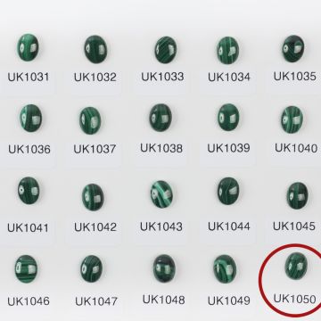 Malachit naturalny kaboszon owal 10mm