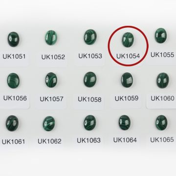 Malachit naturalny kaboszon owal 9,9mm