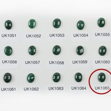 Malachit naturalny kaboszon owal 10mm