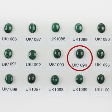 Malachit naturalny kaboszon owal 10,3mm