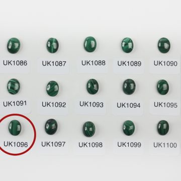 Malachit naturalny kaboszon owal 10,2mm
