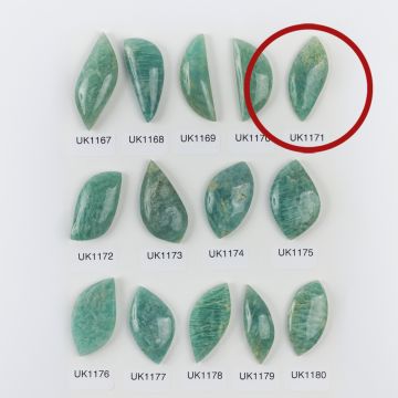 Amazonit kaboszon nieregularny 37,5mm