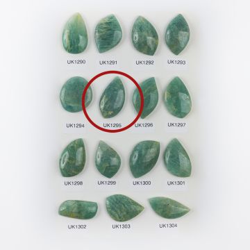 Amazonit kaboszon nieregularny 37,5mm