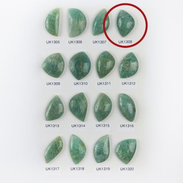 Amazonit kaboszon nieregularny 31,5mm