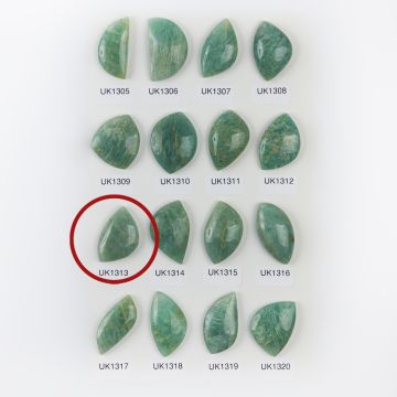 Amazonit kaboszon nieregularny 31,5mm