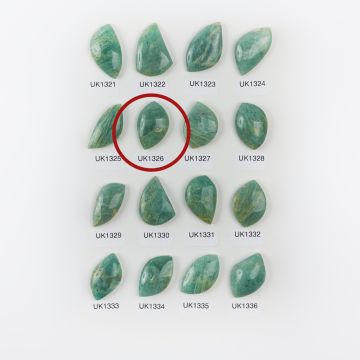 Amazonit kaboszon nieregularny 29mm