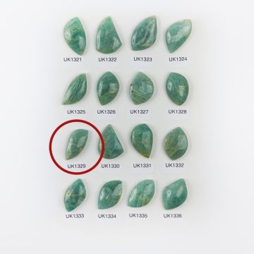 Amazonit kaboszon nieregularny 30,5mm