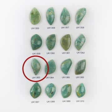 Amazonit kaboszon nieregularny 33mm