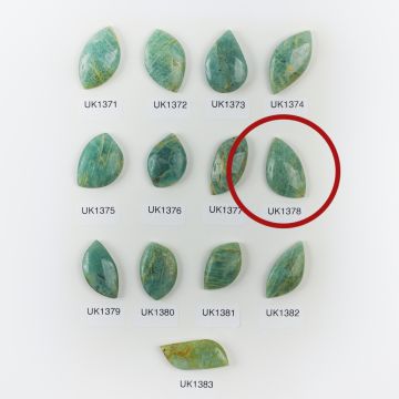 Amazonit kaboszon nieregularny 30mm