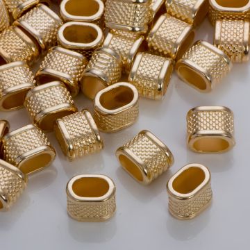 Przekładka w kropeczki do rzemieni w złotym kolorze 14,5x10,5mm