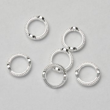 Okrągła ramka do koralików w kolorze srebrnym 6mm