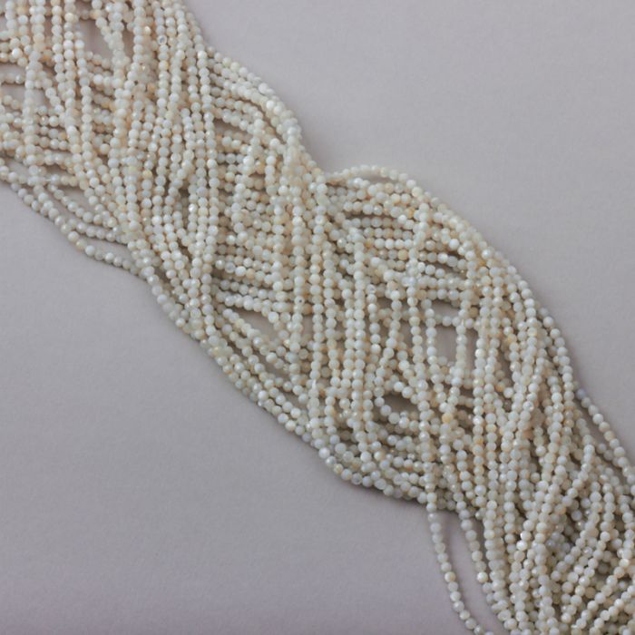 Masa perłowa biała kulka fasetowana 2mm