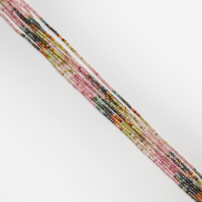 Turmalin kostka fasetowana cieniowana 2mm