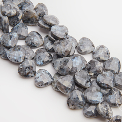 Larvikit serce fasetowane 15mm