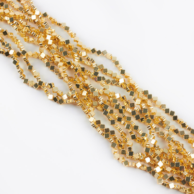 Hematyt platerowany koniczynka gold 4mm - na sznurze