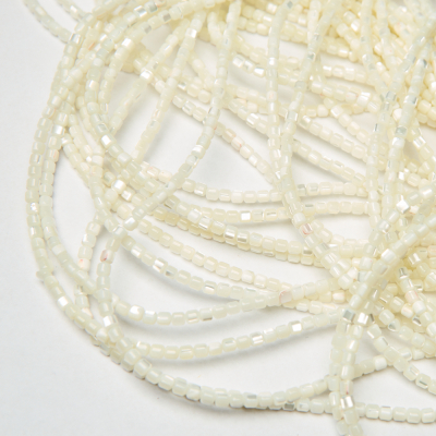Masa perłowa opalizująca walec 3,5x3,5mm