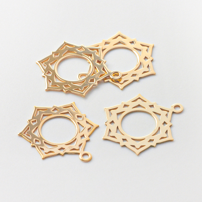 Srebrna zawieszka symbol czakry korony AG925 pozłacana 22mm