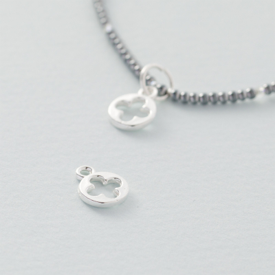 Srebrna zawieszka kwiatek w kółku AG925 9mm