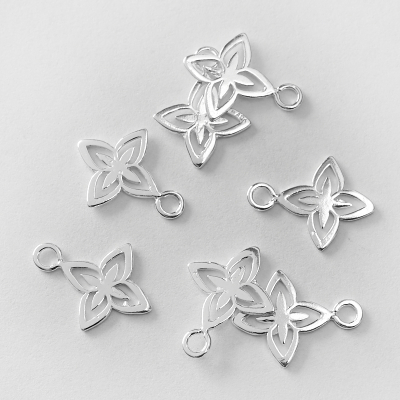 Srebrna zawieszka kwiat ażurowy AG925 15mm