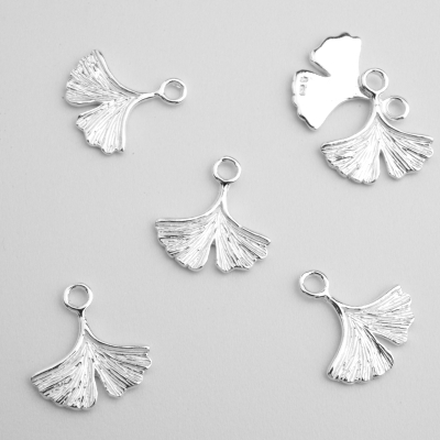 Srebrna zawieszka liść miłorzębu AG925 14mm