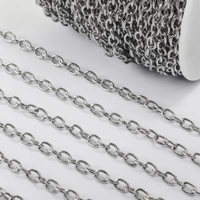 Łańcuszek ze stali chirurgicznej owale nacinane w kolorze srebrnym 8x5mm