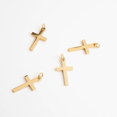 Mini zawieszka ze stali szlachetnej krzyżyk w kolorze złotym 14,5mm