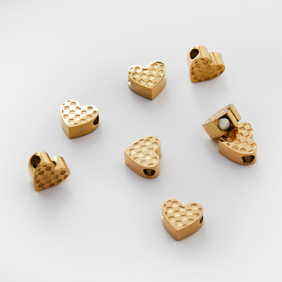Koralik ze stali serce w kratkę 7x8mm PVD