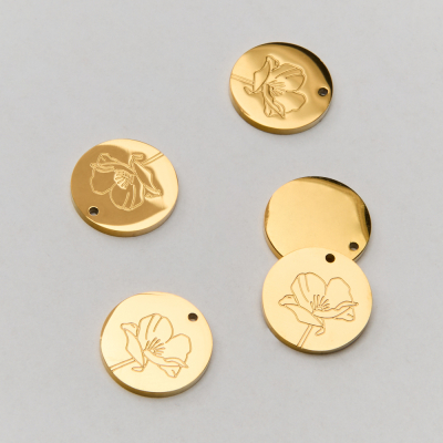 Zawieszka ze stali chirurgicznej kółko z grawerem maku w kolorze złotym 13mm PVD