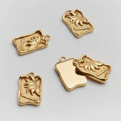 Zawieszka ze stali chirurgicznej prostokąt vincent w kolorze złotym 20,5mm PVD